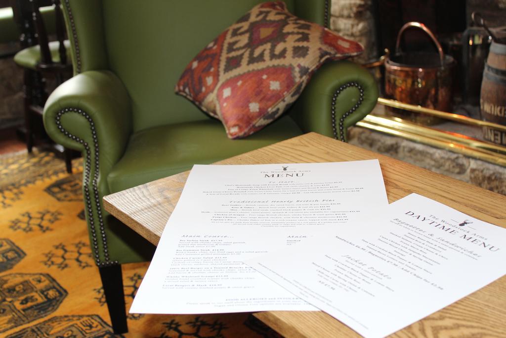 The Woodstock Arms Hotel Bagian luar foto